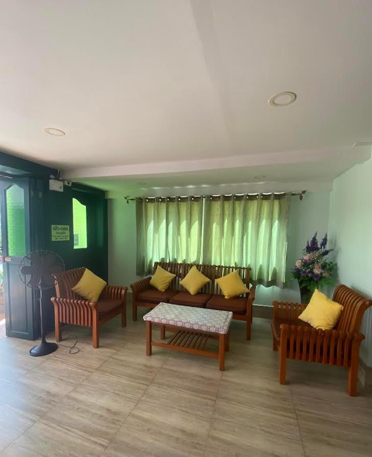 Panjai's Place Cha-Am Bagian luar foto